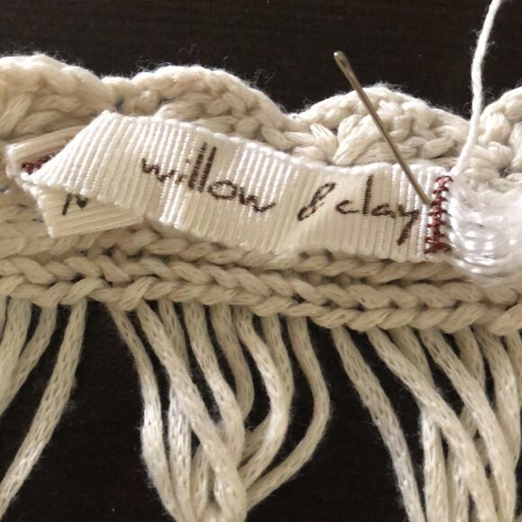 Willow & Clay Natural Open Weave Boho Top Fringe Festival - Picture 2 of 6